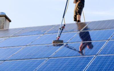 How Do You Clean Solar Panels for Peak Efficiency