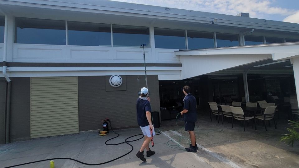 exterior glass cleaning in Massachusetts exterior glass cleaning in Massachusetts